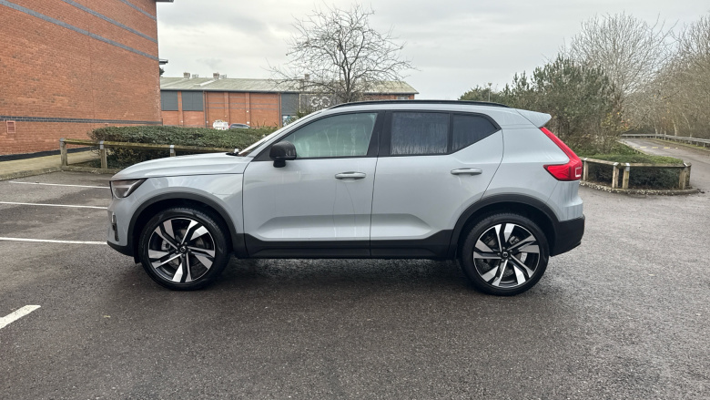 Volvo XC40 2.0 B4P Plus Dark 5dr Auto Petrol Estate